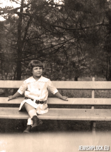 Aniela Stella Klara Szenwic, Anin, 1917 rok (fotografia ze zbiorów prywatnych Danego Yazbecka)